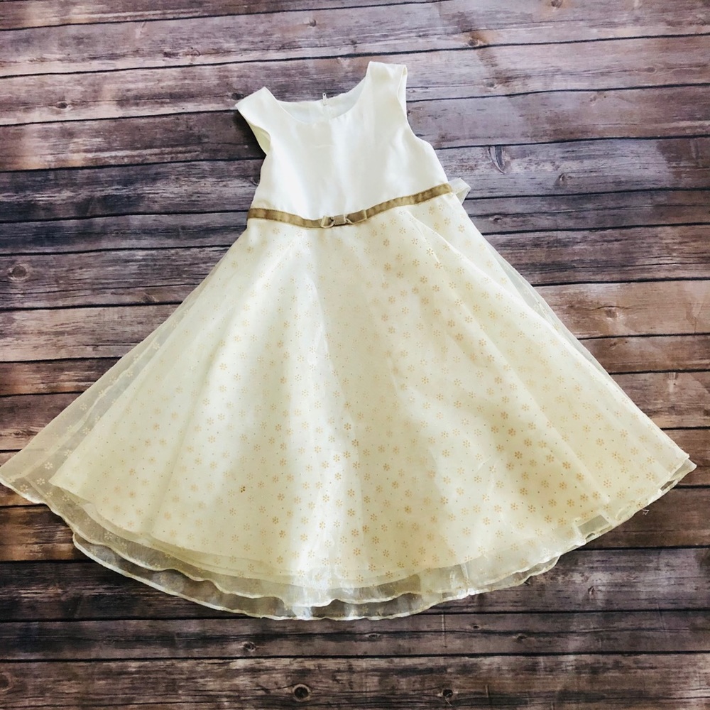 Girls gorgeous cream & gold formal dress!